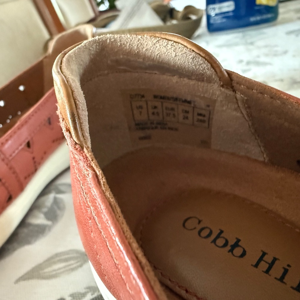 Shoes - Picture 3 of 4